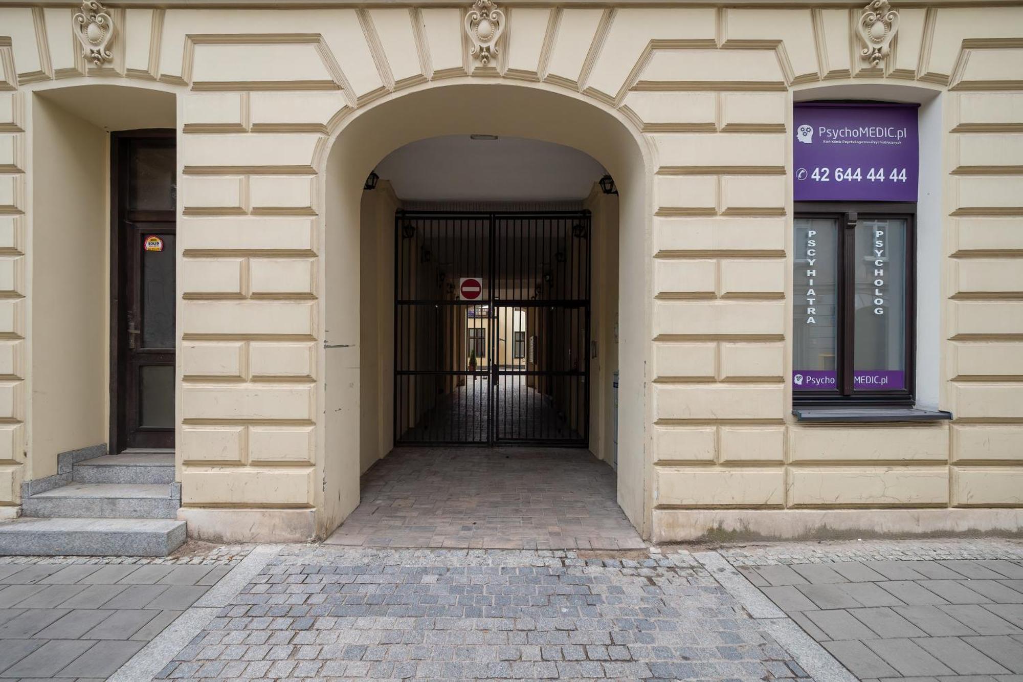 Charming In The Center Of By Renters Łódź